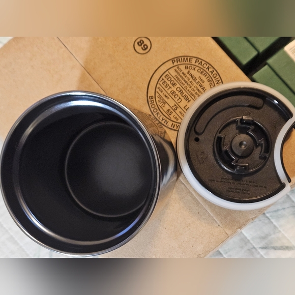 Starbucks Drinking Bundle (3) - Picture 7 of 8